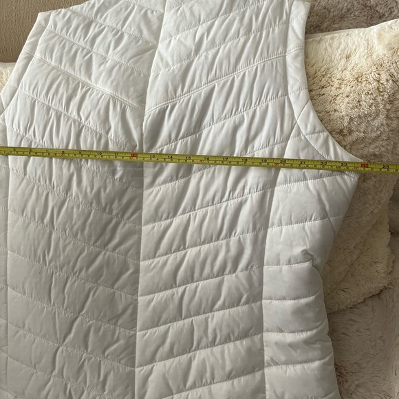 NWT Columbia Vest - Picture 4 of 4